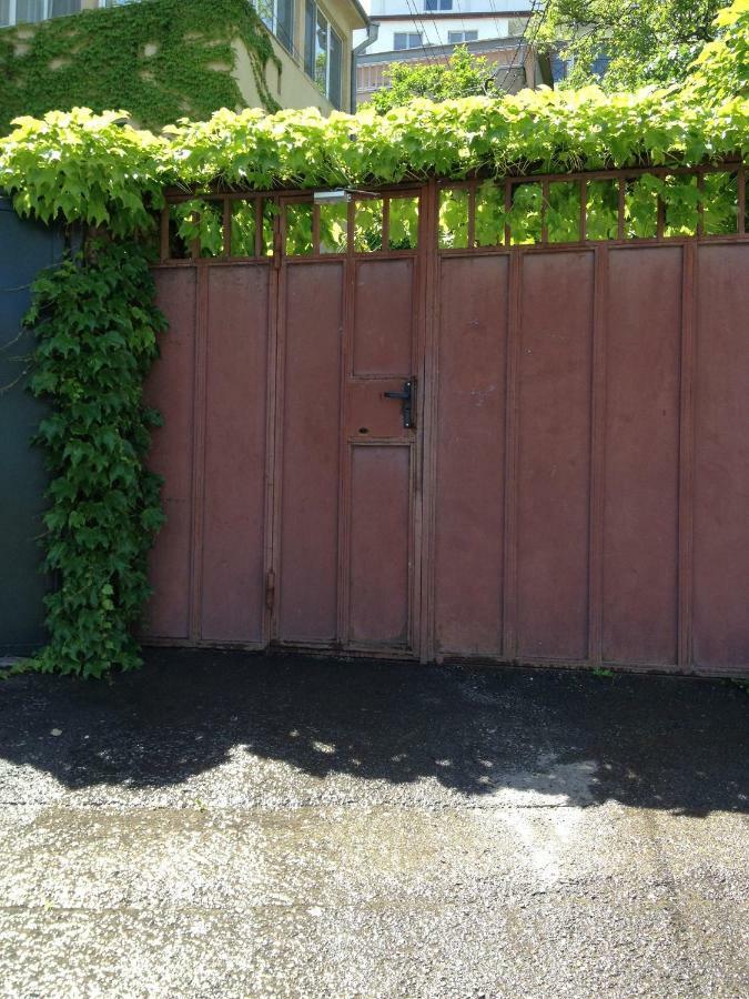 Birdhouse Rooms ティビリシ エクステリア 写真